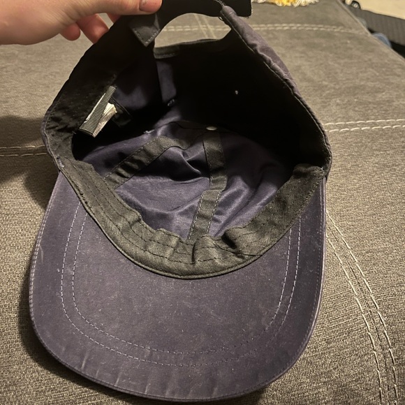 Hang Ten Hang Loose Hat - Picture 5 of 6